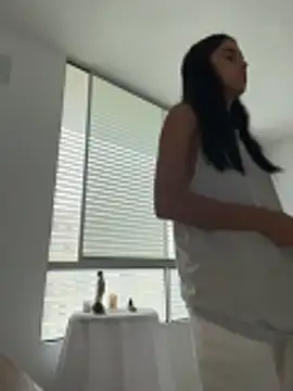 Miia moonn online show from 1, 12, 2025