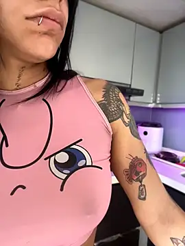 SaraAndrade  online show from 8, 4, 2026