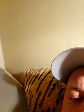 BODY78 M online show from 14, 12, 2025