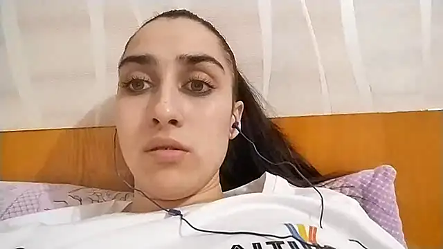 Snapshot of LexusLady chatting on 4, 12, 2025 LexusLady online show from 4, 12, 2025