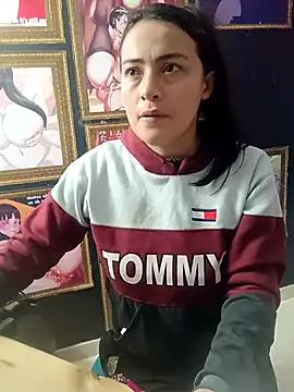 Snapshot of Paige_Turner_ chatting on 27, 11, 2025 Paige Turner online show from 27, 11, 2025