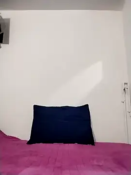 NiinaHans online show from 4, 12, 2025