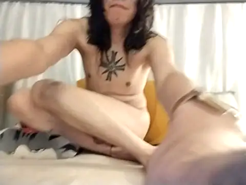 Snapshot of particula_de_yo chatting on 5, 12, 2025 particula de yo online show from 5, 12, 2025