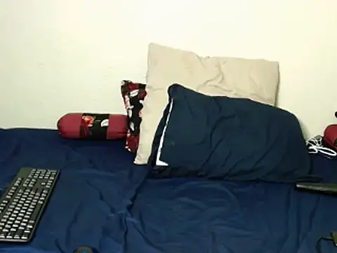 Snapshot of KittyPussyZA chatting on 4, 5, 2026 KittyPussyZA online show from 4, 5, 2026