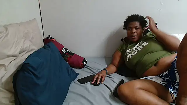 Snapshot of KittyPussyZA chatting on 17, 5, 2026 KittyPussyZA online show from 17, 5, 2026