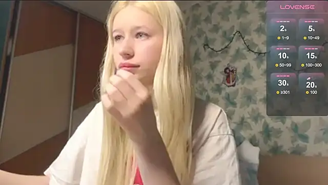 Snapshot of Barbie_Blondie chatting on 16, 3, 2026 Barbie Blondie online show from 16, 3, 2026