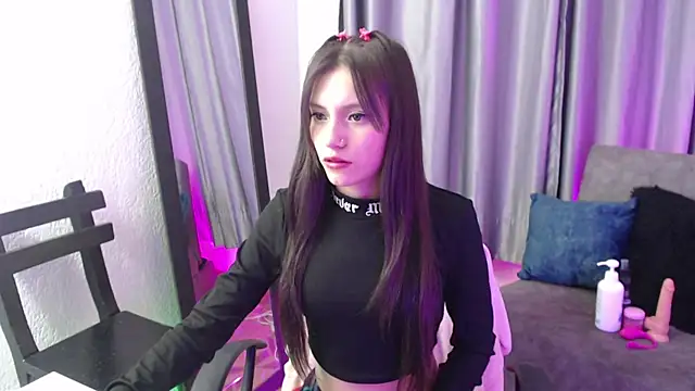 TiinaJonus  online show from 18, 4, 2026