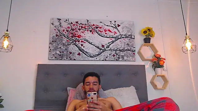 Andressbigcock   online show from 4, 12, 2025