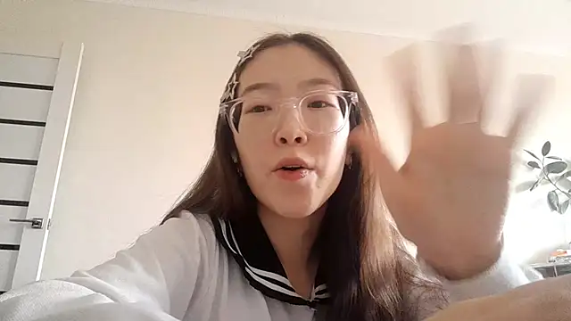 MollyTiger online show from 2, 12, 2025