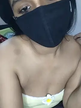 your-Mia07 online show from 28, 11, 2025