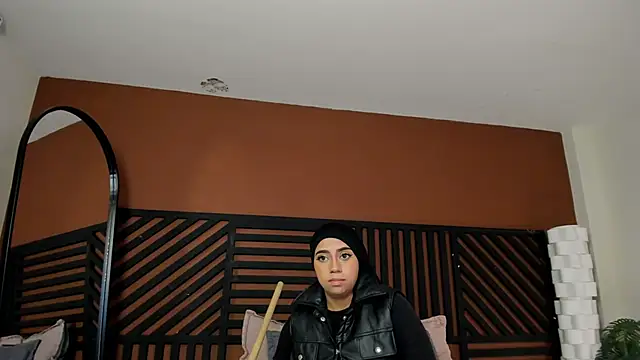 luna cute   online show from 8, 3, 2026