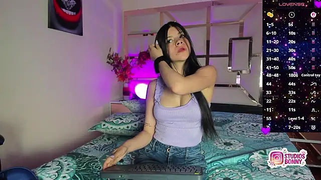 alexandra venuss online show from 7, 2, 2026