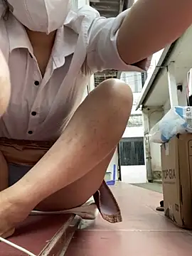 Snapshot of rose2111 chatting on 1, 2, 2026 rose2111 online show from 1, 2, 2026