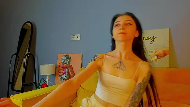 Ellen Hops online show from 3, 12, 2025