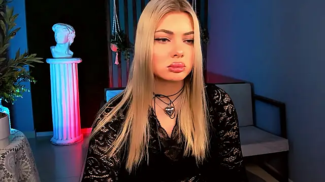 HyileyClark online show from 10, 2, 2026