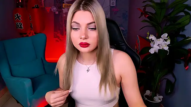 HyileyClark online show from 6, 4, 2026