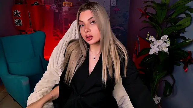 HyileyClark online show from 7, 4, 2026