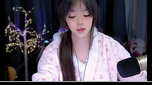 Snapshot of Guoguo_1 chatting on 29, 11, 2025 Guoguo 1 online show from 29, 11, 2025