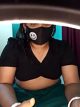 Snapshot of priya2098 chatting on 14, 2, 2026 priya2098 online show from 14, 2, 2026