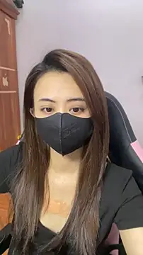Snapshot of Lunamoon68 chatting on 18, 4, 2026 Lunamoon68 online show from 18, 4, 2026