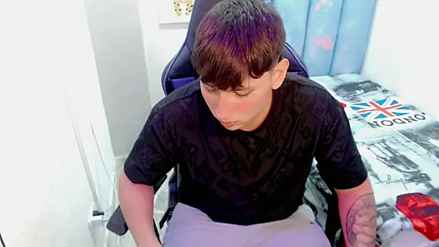 Snapshot of d_moneyy_ chatting on 28, 11, 2025 d moneyy online show from 28, 11, 2025