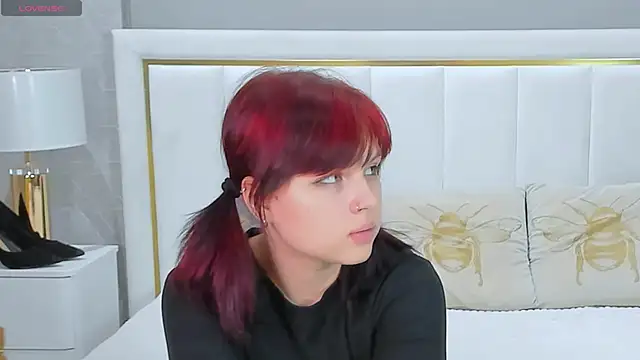 HANNA BELL online show from 2, 12, 2025