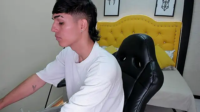 Ethan Jamees online show from 25, 2, 2026