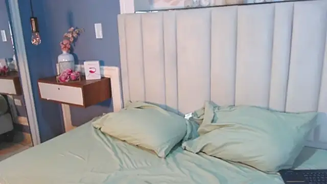 Chelseadow online show from 5, 4, 2026