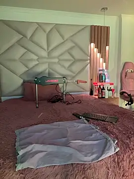 coraline vera online show from 14, 4, 2026