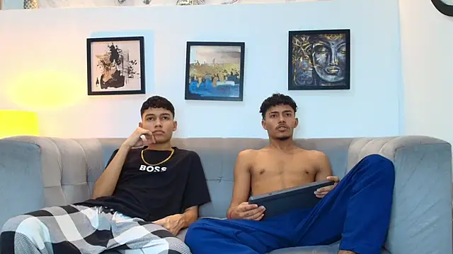 Snapshot of COUPLES_BOYS chatting on 4, 3, 2026 COUPLES BOYS online show from 4, 3, 2026