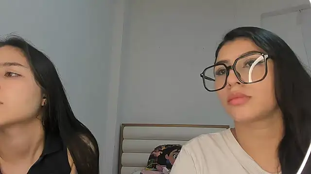 Snapshot of ROUS_SWEET_ chatting on 24, 4, 2026 ROUS SWEET online show from 24, 4, 2026