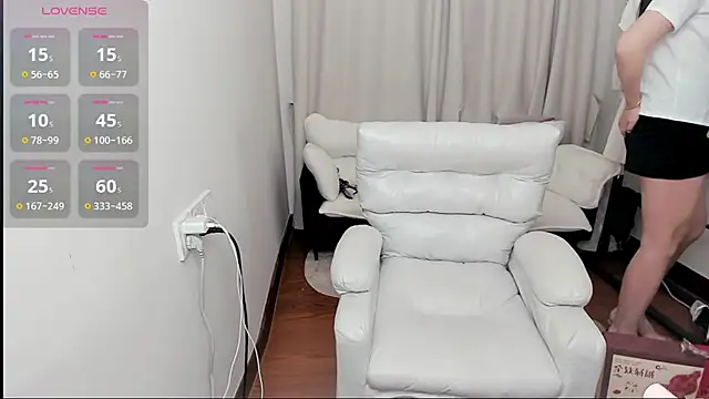 linlinjiang33 online show from 8, 2, 2026