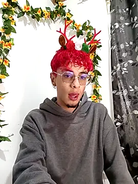 Snapshot of 2_milo_verus_4 chatting on 29, 11, 2025 2 milo verus 4 online show from 29, 11, 2025