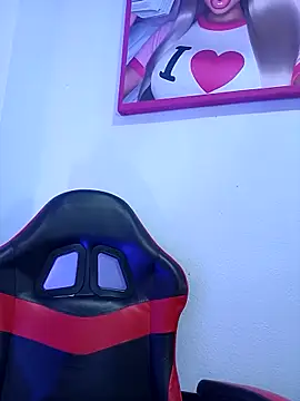 Taylor  Swiftt online show from 23, 4, 2026