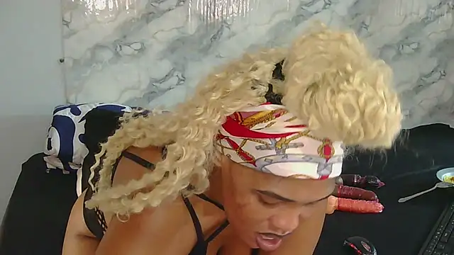 Snapshot of SexyZuluBarbie chatting on 27, 3, 2026 SexyZuluBarbie online show from 27, 3, 2026