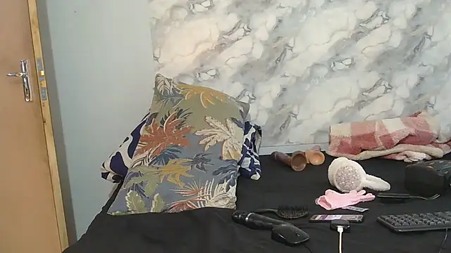 SexyZuluBarbie online show from 15, 6, 2026