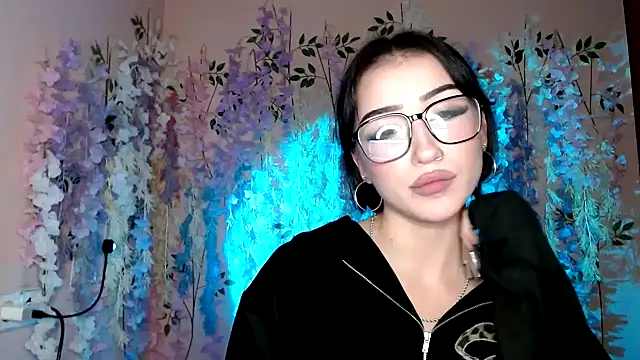 Snapshot of Sweeet_Sss chatting on 28, 11, 2025 Sweeet Sss online show from 28, 11, 2025