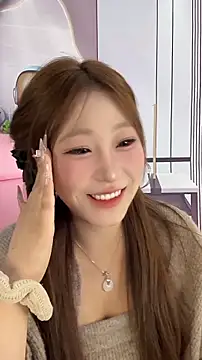 Snapshot of jiajia_z chatting on 28, 11, 2025 jiajia z online show from 28, 11, 2025