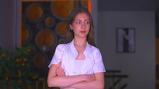 BellaPinneo online show from 30, 11, 2025