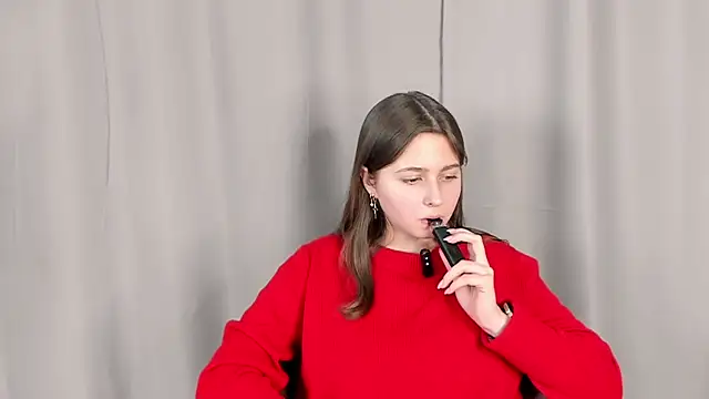 Snapshot of SophiaHalligan chatting on 29, 11, 2025 SophiaHalligan online show from 29, 11, 2025