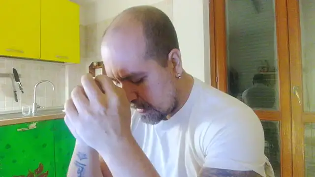 Snapshot of AMIRDIB2025 chatting on 18, 12, 2025 AMIRDIB2025 online show from 18, 12, 2025