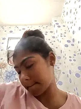 Cute diya023 online show from 11, 6, 2026