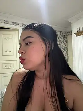 sweet ruby  online show from 17, 5, 2026