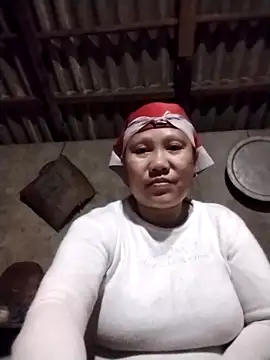 Snapshot of LeoPet2x chatting on 2, 4, 2026 LeoPet2x online show from 2, 4, 2026