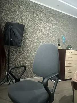 Sweet little gir online show from 2, 4, 2026