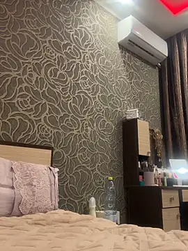 Sweet little gir online show from 2, 4, 2026