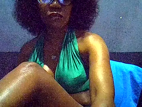 Snapshot of PreettyTee chatting on 17, 7, 2026 PreettyTee online show from 17, 7, 2026