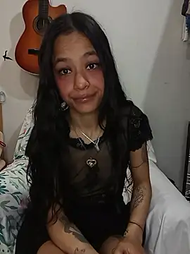 Snapshot of Emma_Everett chatting on 2, 12, 2025 Emma Everett online show from 2, 12, 2025