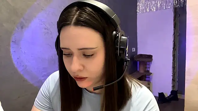 AngeliqueSulima online show from 17, 12, 2025