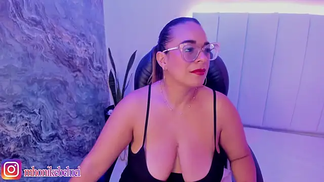 Snapshot of MHONIKBELUCCI chatting on 9, 7, 2026 MHONIKBELUCCI online show from 9, 7, 2026